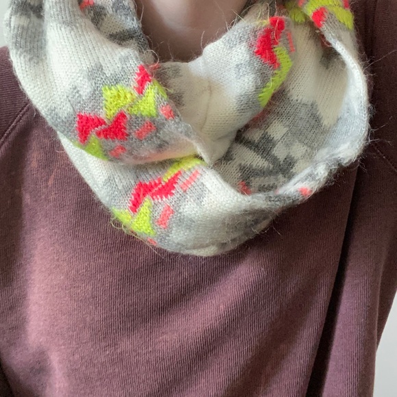 AE neon tribal print scarf / infinity / colourful - Picture 2 of 4